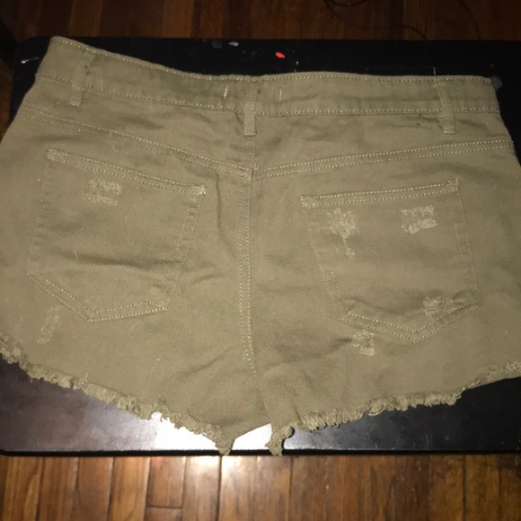 Olive green shorts - Picture 2 of 2